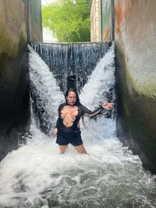 I Love swimming on Dam 🏞️🏞️🏞️🏞️ od CumFactoryLuna  4 snímek
