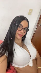 Mandy_Rose_ I think i look cute Foto 5