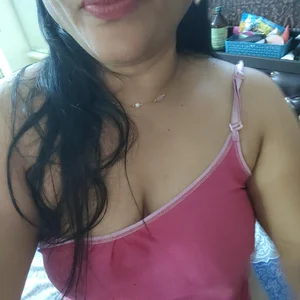 Anusri_359359 Public Immagine  3