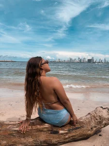 Colibri_xxx 🏖️☀️ টি ছবি