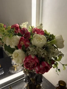 peonies and me<3 de KimClarks_  2 Imagens