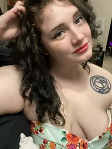 Thiccums-the-Goddess's photo