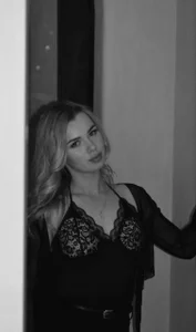Behind the Scenes de MeaganRisewick  Imagens