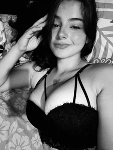 samanthaa_00 Public Pic