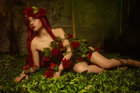Anseru_ God is a woman, powerfull, poisonous and red hair ❤️ slika 9