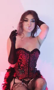 saracaball_ Cabaret girl Pic 9