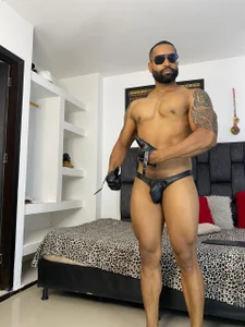 MattRodriguez9 kullanıcısının leather outfit master matt albümü -  2 fotoğraf