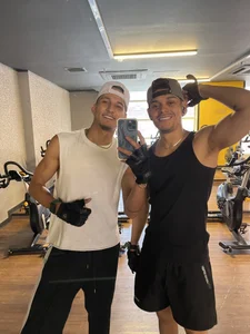 Friendsofeverything_ Gym at Gym 😎🥵 Billede 6