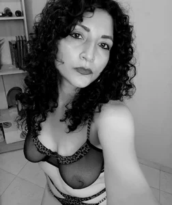 arianna_ros3 private view... public tease 💋❤️💋❤️❤️ зображення 5