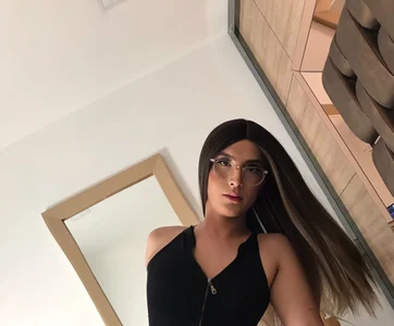 Emmy-Sofia Public Pic 3