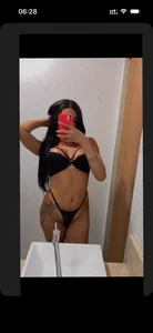 Xhelly Public Foto 4