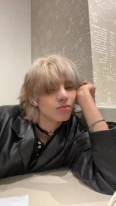 santy-kitty (^з^)-☆ টি ছবি