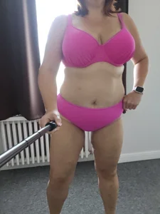 Milf95f Nové pink plavky Immagine  5