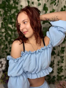 PollyHiller1 🫦🍒😻 Pic