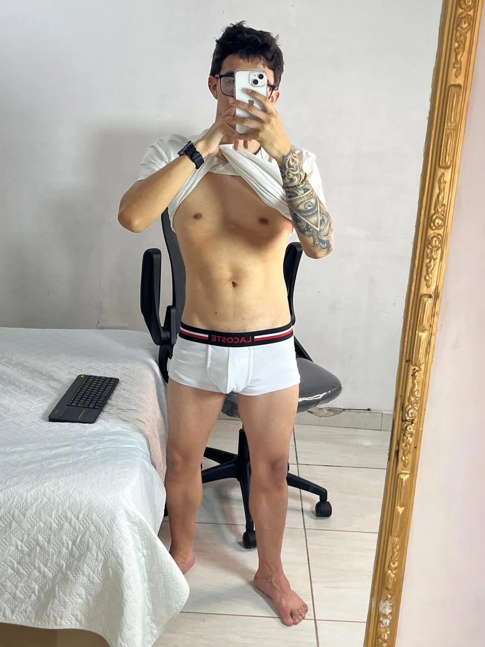 Трендове зображення  8908 TylerCross_