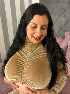 jhasly_amのToday im feel very sexy 🍒の 6枚の写真