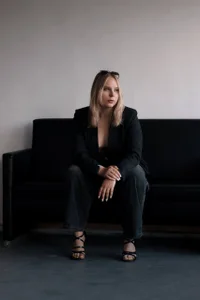 Thalia__StarのThere's passion under the jacketの 3枚の写真