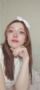 Zdjęcia Amber_prada "New Photo Set - Cute White Crop Top & Light Blue Lace Panties 💙 Teasing & Posing":  5