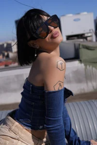 Sexy Sunglasses de AnneFaris  2 Imagens