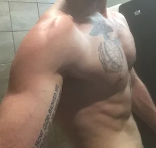 iBoneher69 Public Pic