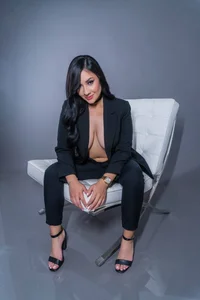 GabriellaFerrer Sexy in Black Pic