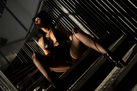 EmpressDesires worship your Queen Pic 2