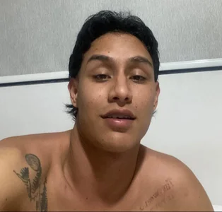 Public od Stone_grey1_  snímek