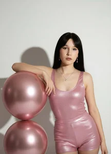 MaryyHolmes Public Foto 2