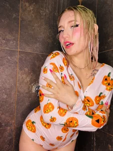 Free shower od Mariluu_  4 snímek