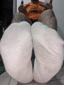 Gold_Alpha_Boy Sniff these soles. зображення