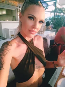 Zdjęcia UK_Tall_Barbie_Slut Public:  4