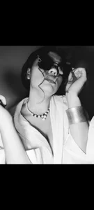 Brendaajames: Black and white ( 7 фото)