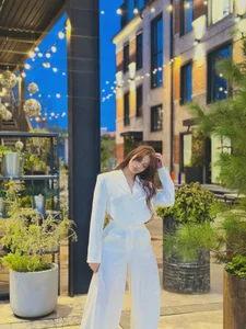 elizabell_rouge Old money lady Pic 7