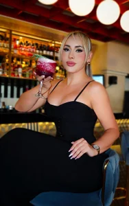 SophieBarnett 🖤 Dark glam 🖤 Pic 2