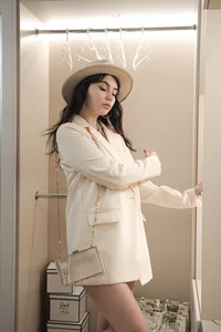 UnaMedison Spring mood Pic 6