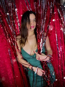 Heidy_Wells 🤩glow🤩 Pic 4