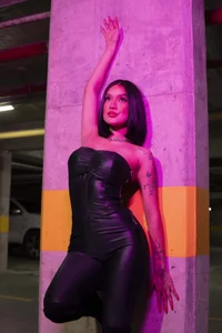 Lotie_Cox No soy la fantasía, soy el peligro Pic 8