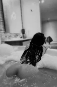 Come here, with me🔥 od megann_blaze  3 snímek