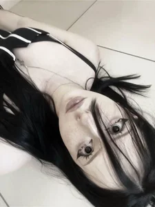 just me de NeomiMckillip  5 Imagens