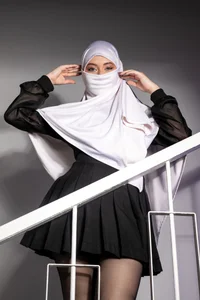 fatiima_ If you're going to get lost... let it be in my curves.🔥 Hình 3