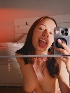 🎁 de Eva_kinkystudent  9 Imagens