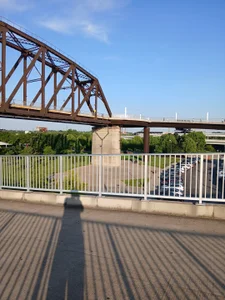 EdneedsreleasePic of having fun Bild 6