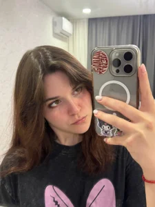 DelindaToste Casual day Pic