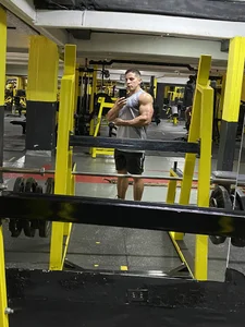 derekk_frosttModo gym Bild 5