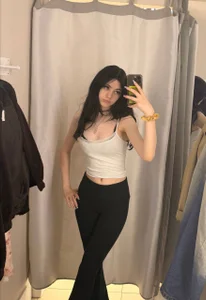 Eva__Bloom Public Kuva 6