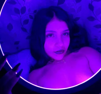 babe_vennus Sensual Purple 💜 Foto 2