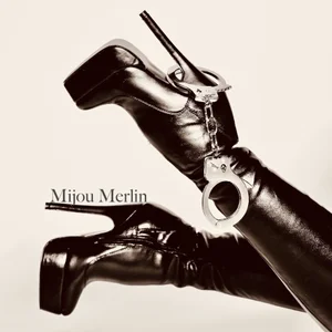 Mijou_Merlin Public Pic 5