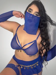 LynzieVelvet happy halloween👻 Pic 3