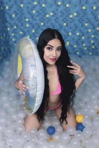 CameronCollins_ POOL PARTY? Εικόνα 3