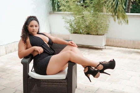 MEET ME od Kylievega_  3 snímek